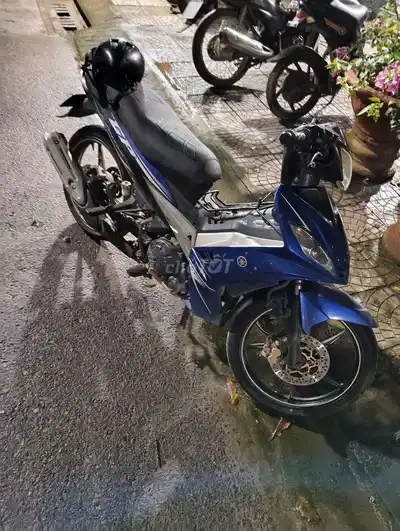 Yamaha Exciter 135 в стиле 2010 года, синий