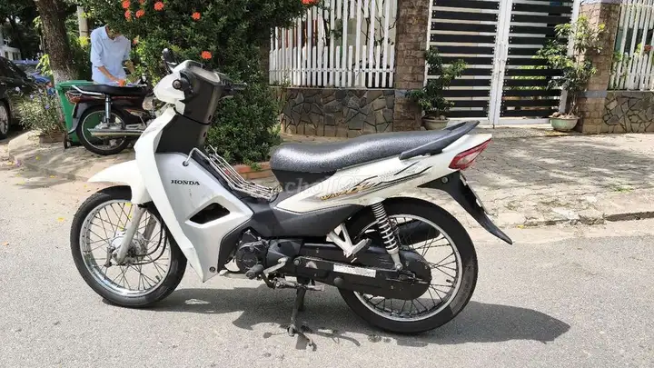 Honda Wave Alpha 2018 белая, мощный и тихий двигатель