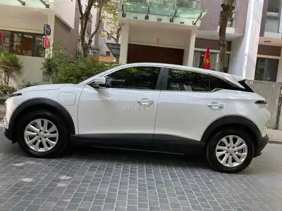 VinFast VF6 Eco 2025 Белый 25000 км