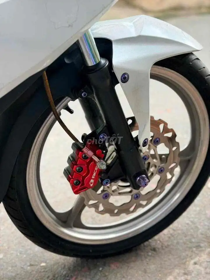 Honda Winner 150 2019 белый 40000 км