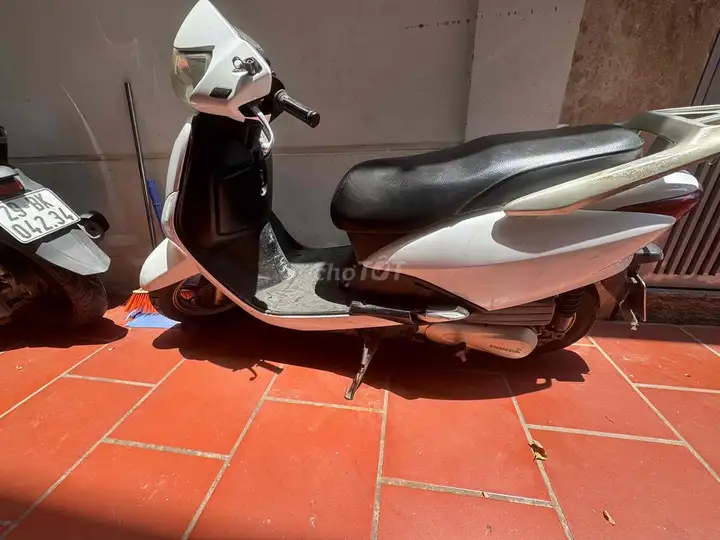 Honda Lead 2009 Белый Женский