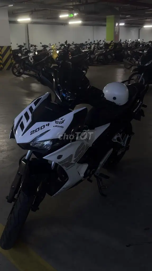Honda Winner X 2019 белый черный 36.000 км