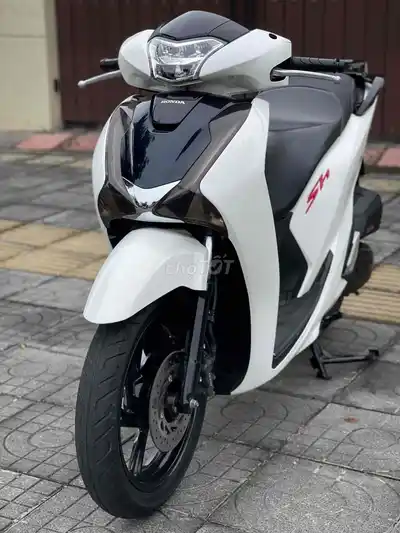 Honda SH 150i 2019 белый 30 000 км, от владельца