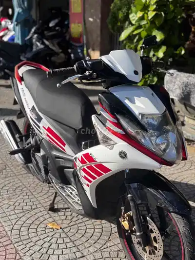 Yamaha Nouvo 5 FI белый черно-красный