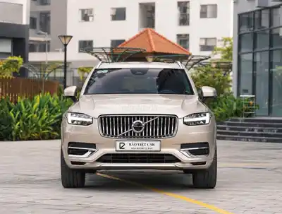 Volvo XC90 T8 2024 Максимальная Гибрид Швеция