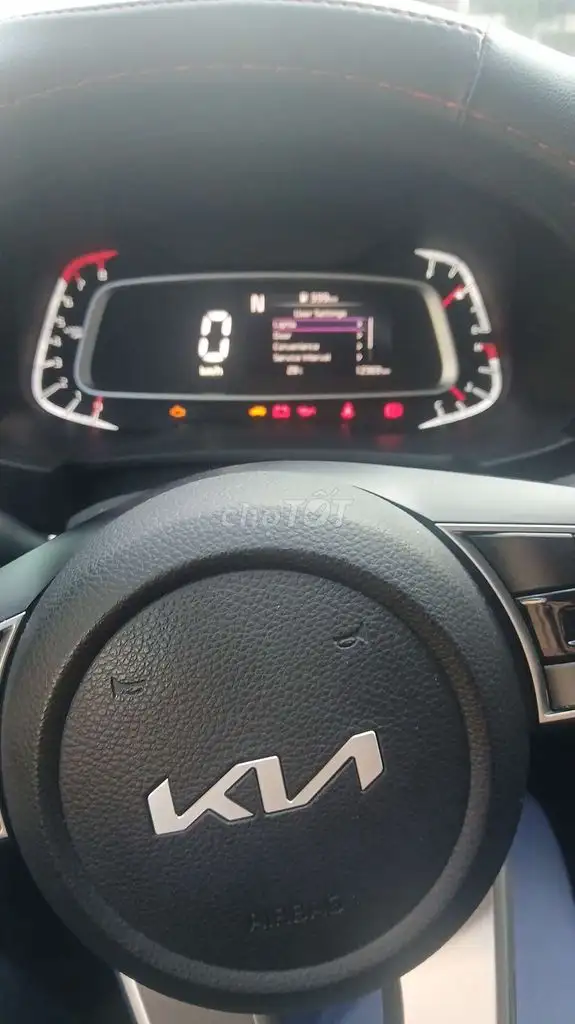 KIA Sonet Deluxe 2026 Белый 12300км