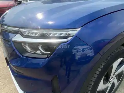 VinFast VF8 Eco 2023 Синий 53000 км