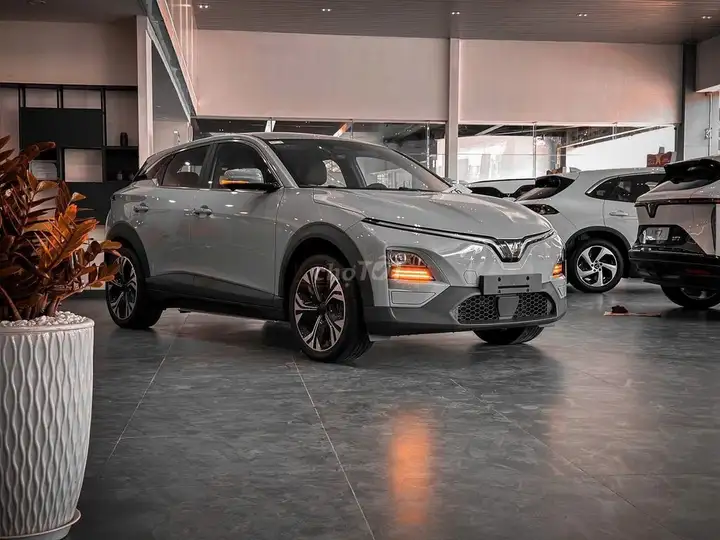 VinFast VF6 2026. Аванс 79 млн донгов. Оформление документов
