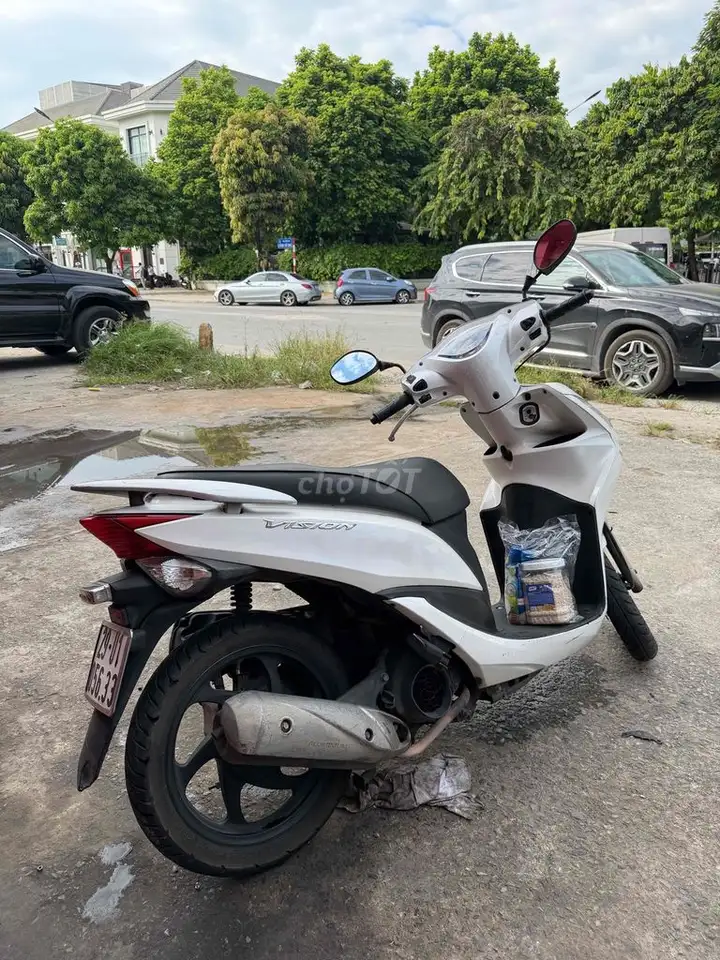 Honda Vision 2012 белый 108cc