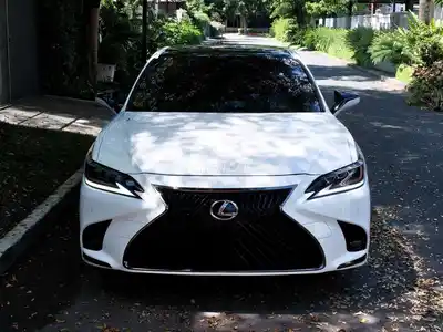 Lexus ES250 2019 76.000 км, регулярное дилерское обслуживание