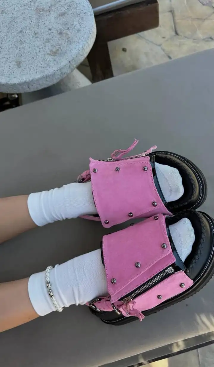 Кроссовки