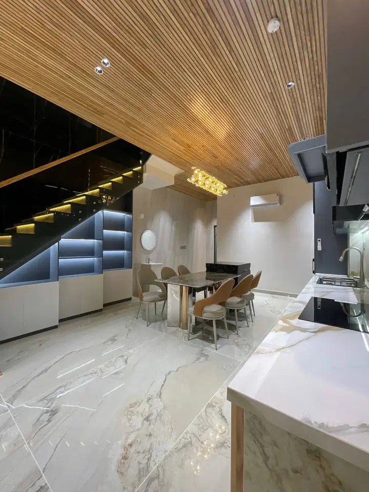 Дом 3 этажа, 3 спальни, 100 м²