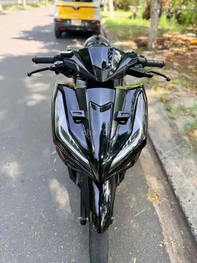 Vario 2023 пробег 44 000 км, родной тихий мотор, только снята защитная пленка