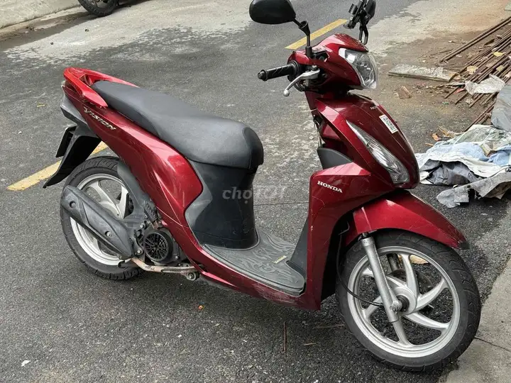 Honda Vision 2018 красный