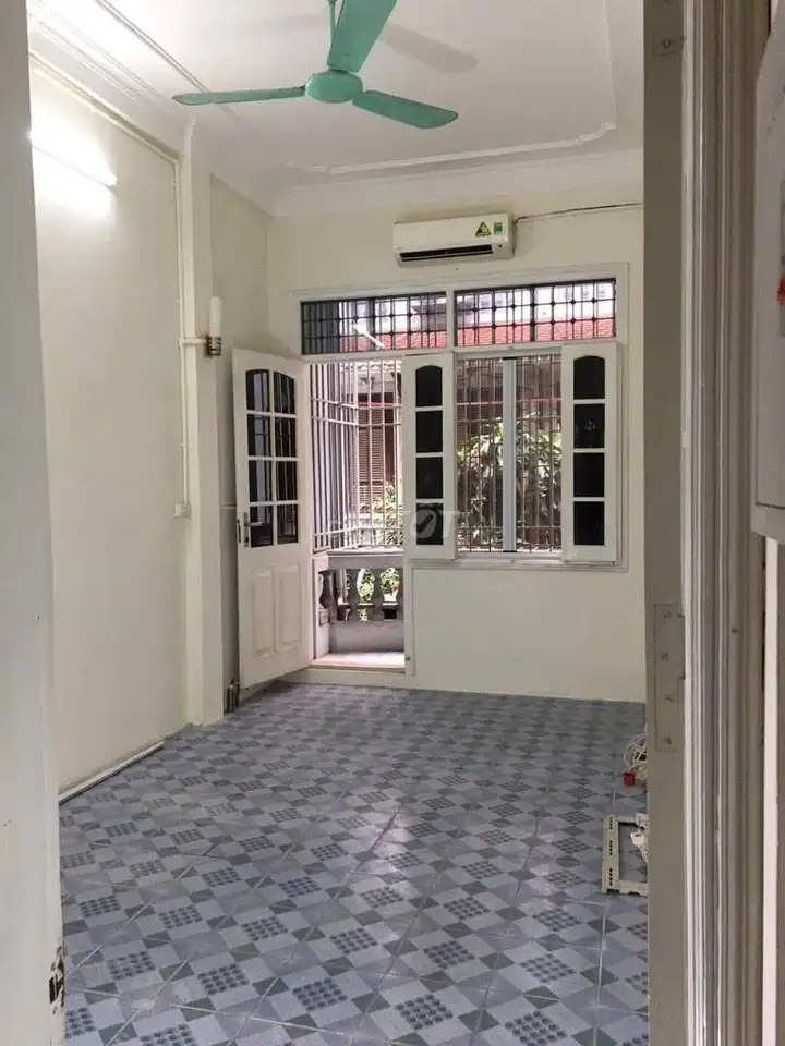 Cho thuê nhà nguyên căn 46m2, 3 tầng, 3 ngủ, Đào Tấn, Ba Đình