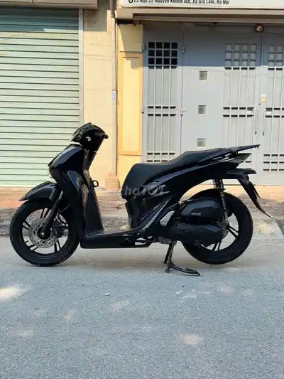 Honda SH 125i CBS 2023 черный оригинал в отличном состоянии