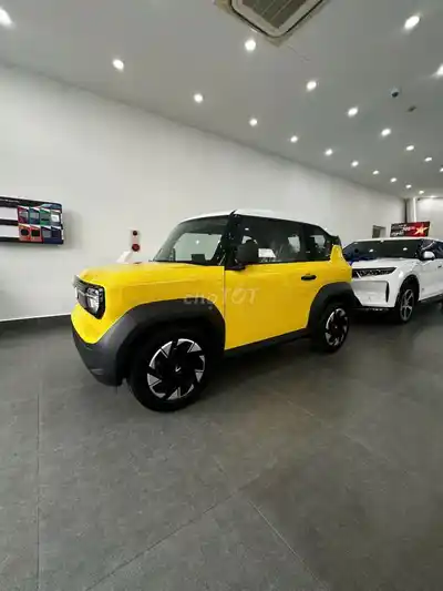 Электрический мини-SUV VinFast VF3 Plus, желтый