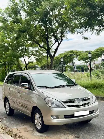 Toyota Innova 2.0G 2007 91000 км
