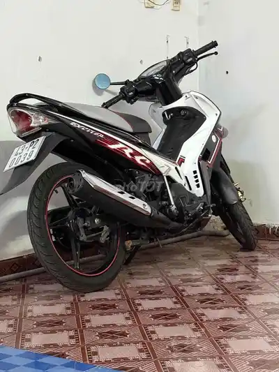 Yamaha Exciter 2010 бело-черный, полуавтомат
