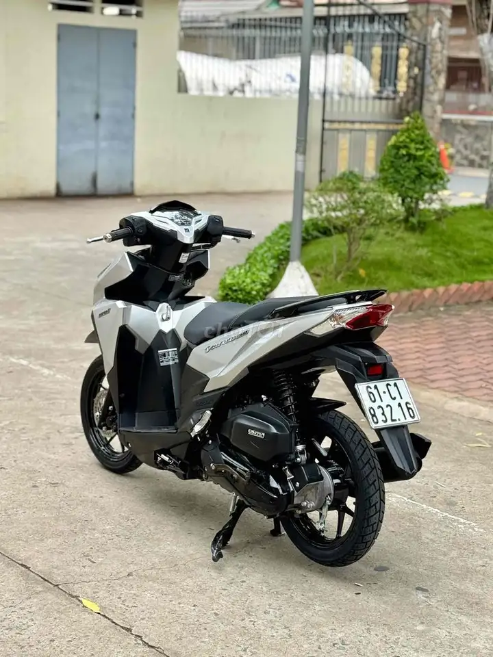 Honda Vario 150 2018, серебристо-черный, рассрочка 50%