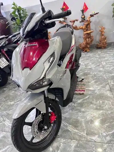 Honda AB 125 2024 Цементный серый 5400 км