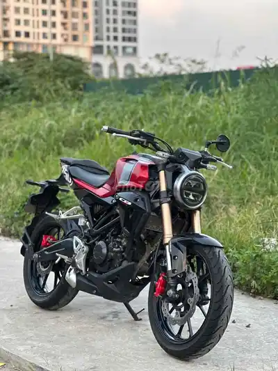 Honda CB150R 2022 5000км красно-черный
