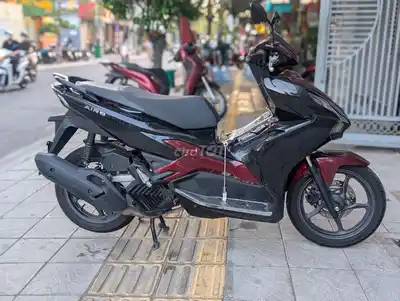 Хонда Air Blade 2024 красный черный 10000 км