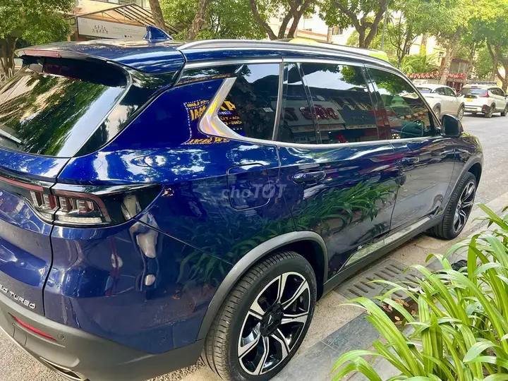 VinFast Lux SA2.0 2020 Синий