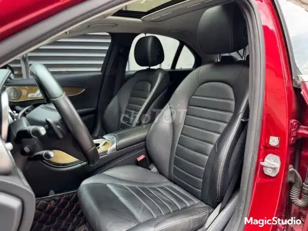 Mercedes Benz C250 Exclusive 2016 Красный