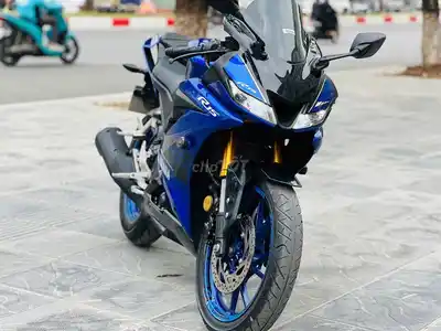 Yamaha R15 v3 Сине-черный оригинал номер 29