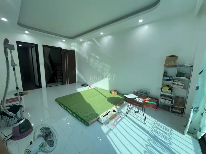 Дом 5 этажей, 31 м², 3,5 м фасад, Ngã Cầu An Khánh