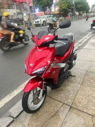Honda Air Blade 2017 Красный