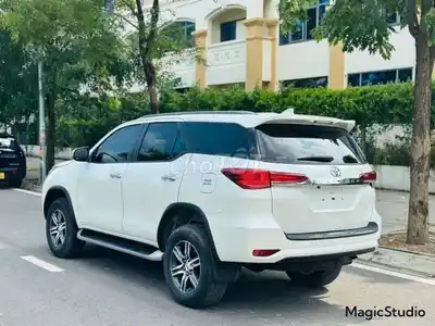Toyota Fortuner 2.4L 4x2 AT 2025