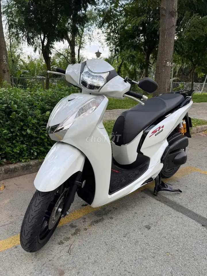 Honda SH 300i White Sporty