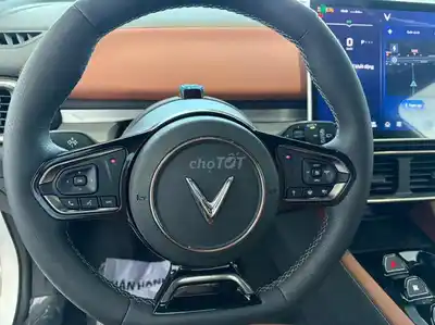 VF8, полная опция 2025 года, расстояние до 17 000 км, очень новое - HCM