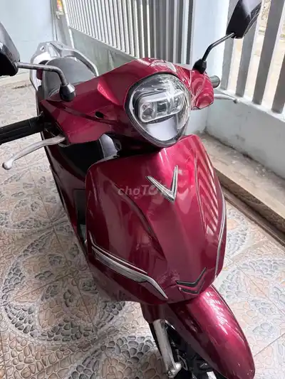 VinFast Feliz S 2023 Красный 13000 км