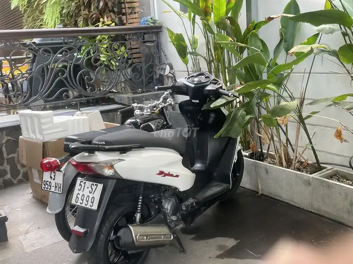 Honda Dylan 2004 белый