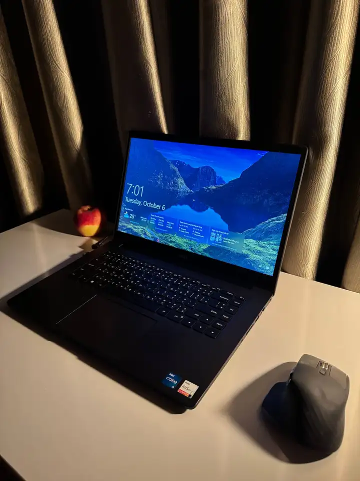 Xiaomi Redmibook 15 (i5-11300H / 8GB / 512GB SSD)