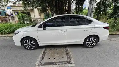Семейный автомобиль в хорошем состоянии