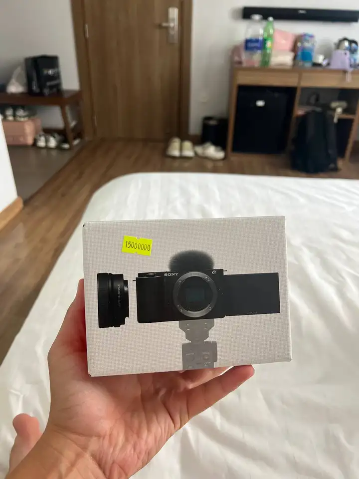 Sony ZV-E10 беззеркальный 16-50 мм кит