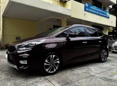 Kia Rondo 2017 - GAT, автомат, темно-красный, 69 000 км