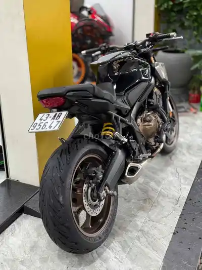 Honda CB650R чёрный