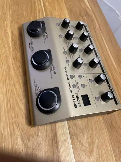 Boss VE-8 Acoustic singer