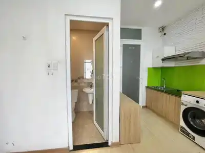 Комната 30м2 в центре Хайчау, полный комплект мебели