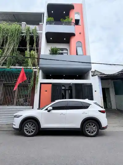 Дом 3 этажа 3 спальни 72 м²