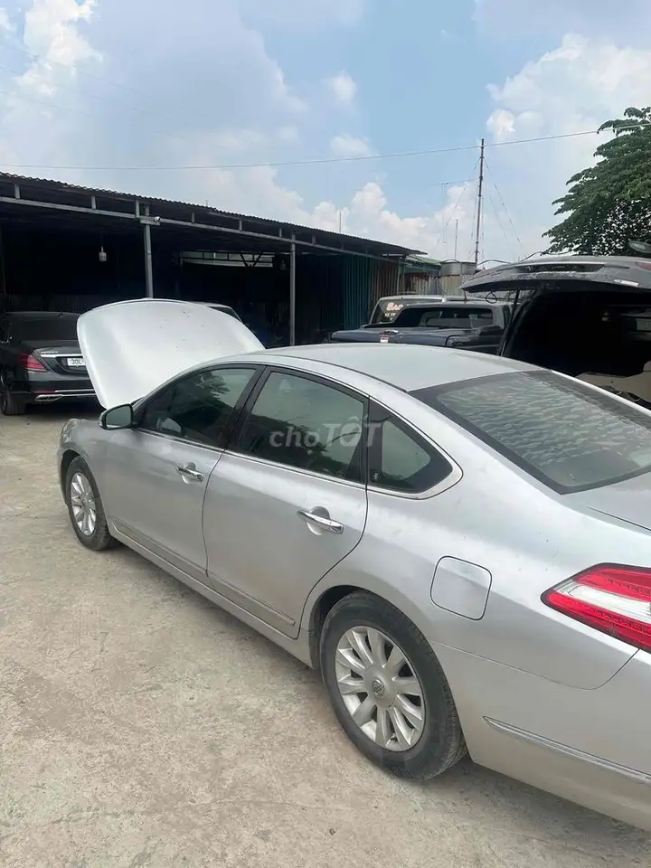 Nissan Teana 2010 Серебристый 130 000 км