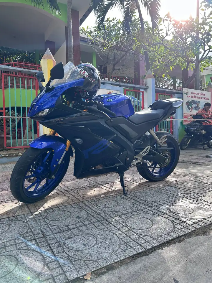 Yamaha R15