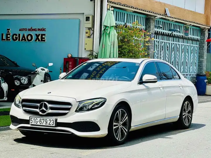 Mercedes-Benz E250 2017 Модель 2018 Белый