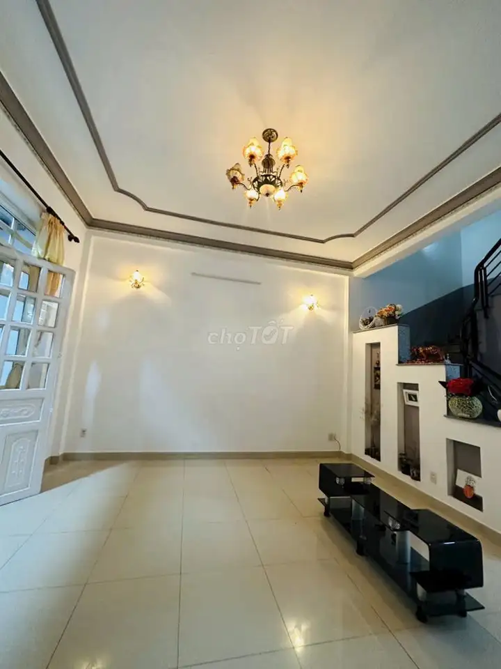 Дом 100м2, 1 этаж, 3 этажа, 4сп, фасад для бизнеса Линь Суан Тхы Дык