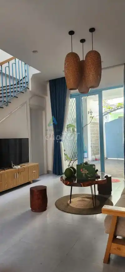 Дом с 4 спальнями в переулке на улице Нгуен Хыу Тхо, Хайчау